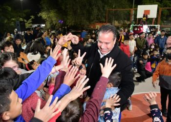 COMPARTE ANTONIO ASTIAZARÁN UNA JORNADA DE DIVERSION CON HABITANTES DEL NORTE DE LA CIUDAD&nbsp;