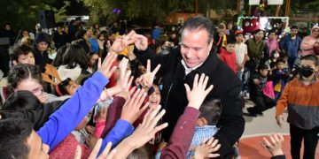 COMPARTE ANTONIO ASTIAZARÁN UNA JORNADA DE DIVERSION CON HABITANTES DEL NORTE DE LA CIUDAD&nbsp;
