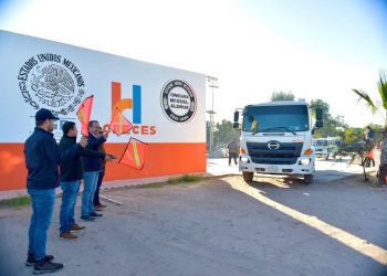 ENTREGA ANTONIO ASTIAZARAN VEHÍCULOS PARA SERVICIOS PÚBLICOS EN MIGUEL ALEMÁN