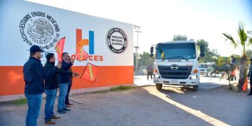ENTREGA ANTONIO ASTIAZARAN VEHÍCULOS PARA SERVICIOS PÚBLICOS EN MIGUEL ALEMÁN