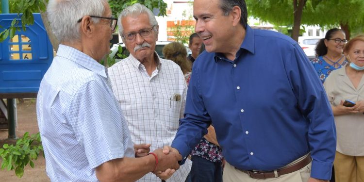 Inicia Antonio Astiazarán entrega de parques rehabilitados