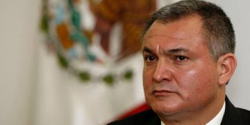 CASO GENARO GARCÍA LUNA: FISCALÍA TIENE DOS ÓRDENES DE APREHENSIÓN CONTRA ÉL