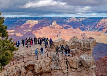 MUERE MUJER MIENTRAS HACÍA SENDERISMO EN EL GRAN CAÑÓN BAJO ALTAS&nbsp;TEMPERATURAS
