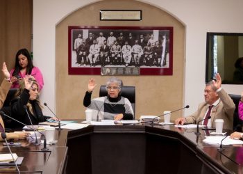 APRUEBAN INICIATIVAS DE LEYES DE INGRESOS Y PRESUPUESTO DE INGRESOS DE LOS 72 AYUNTAMIENTOS.