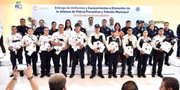 ENTREGA TOÑO ASTIAZARÁN UNIFORMES Y CHALECOS BALÍSTICOS A POLICÍAS MUNICIPALES&nbsp;
