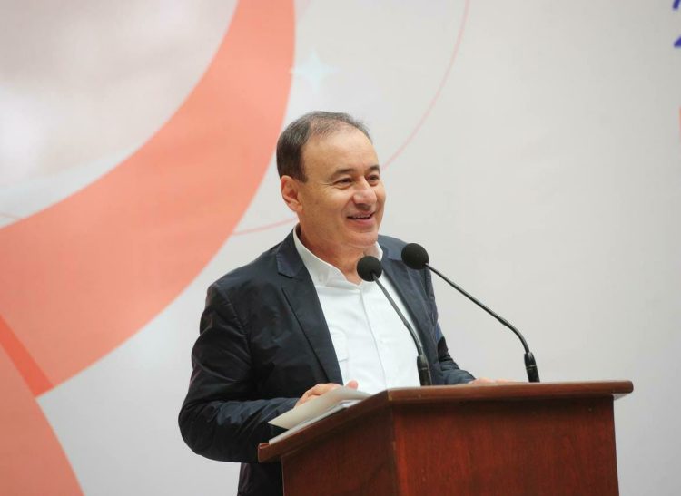 REGULARIZACIÓN VEHÍCULAR DA CERTEZA AL PATRIMONIO DE LAS FAMILIAS Y AYUDA EN EL MEJORAMINETO DE SUS CIUDADES: ALFONSO DURAZO