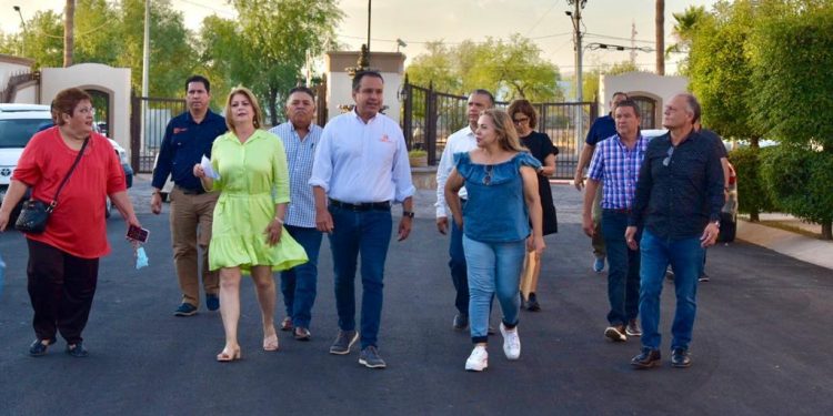 ENTREGA ANTONIO ASTIAZARÁN RECARPETEO DE PRIVADA REAL DE MONTEJO