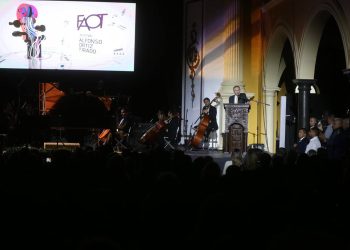 Gobernador Durazo clausura con gran éxito actividades de la 39 edición del FAOT