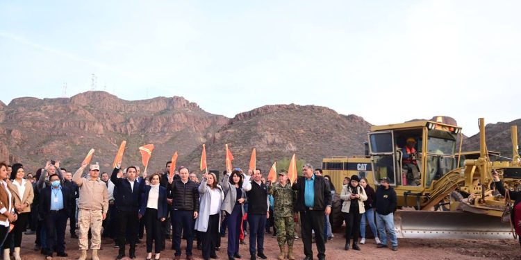 GOBERNADOR ALFONSO DURAZO DA BANDERAZO A INICIO DE OBRA DEL COMPLEJO DE SEGURIDAD PÚBLICA EN GUAYMAS-EMPALME