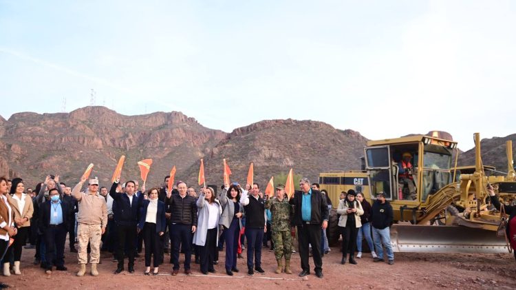 GOBERNADOR ALFONSO DURAZO DA BANDERAZO A INICIO DE OBRA DEL COMPLEJO DE SEGURIDAD PÚBLICA EN GUAYMAS-EMPALME 