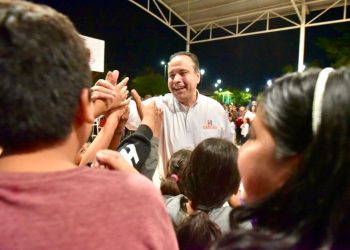 CELEBRA ANTONIO ASTIAZARÁN A LA NIÑEZ EN POSADA NAVIDEÑA CRECES DE LA COLONIA NUEVO HERMOSILLO