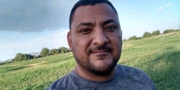 LIBERAN SANO Y SALVO A ABOGADO EN CABORCA