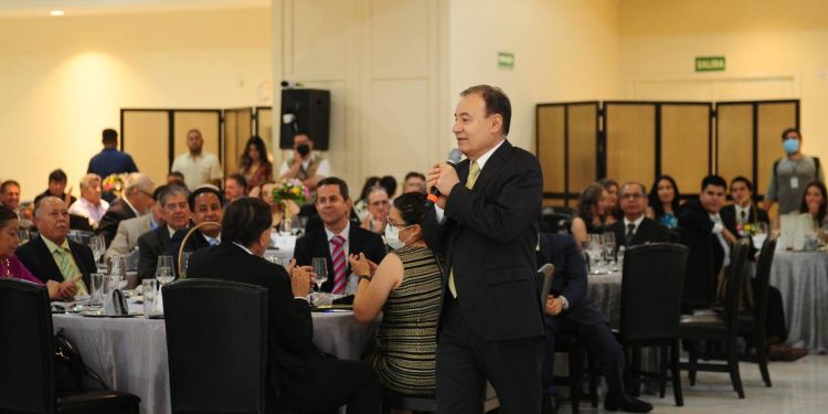 Ingenieros civiles sonorenses jugarán un papel estelar en la infraestructura estatal: gobernador Alfonso Durazo