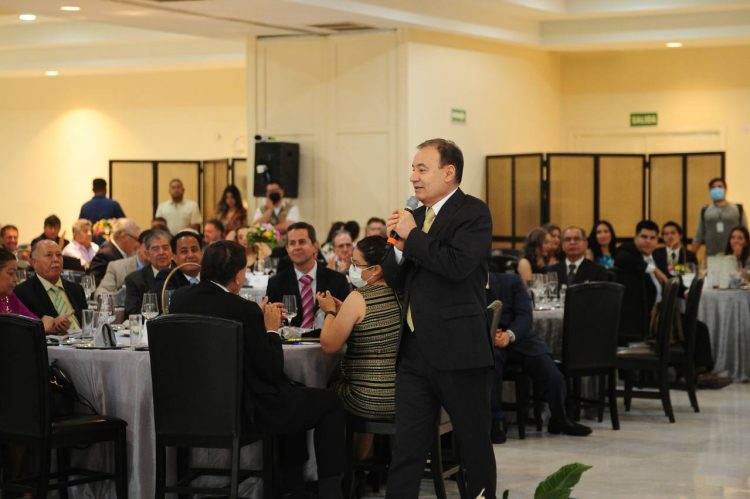 Ingenieros civiles sonorenses jugarán un papel estelar en la infraestructura estatal: gobernador Alfonso Durazo