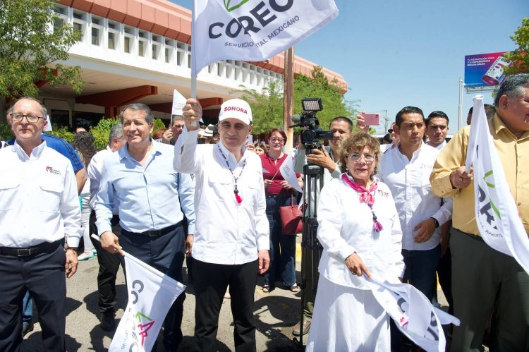 GOBERNADOR ALFONSO DURAZO ENTREGA 59 MOTOCICLETAS A SEPOMEX Y ANUNCIA REHABILITACION DE EDIFICIO  CENTRAL DE CORREOS 