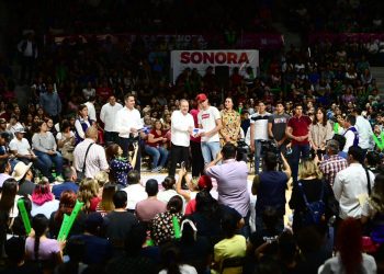 HEMOS GENERADO OPORTUNIDADES PARA DISMINUIR DESERCIÓN ESCOLAR EN UN 5 POR CIENTO: ALFONSO DURAZO