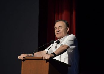 Destina gobernador Alfonso Durazo casi 500 millones de pesos a infraestructura educativa