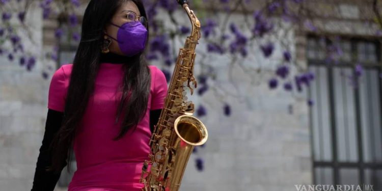 CASO MARÍA ELENA RÍOS: DICTAN PRISIÓN DOMICILIARIA A AGRESOR; ‘QUÉMENLO TODO’, PIDE SAXOFONISTA