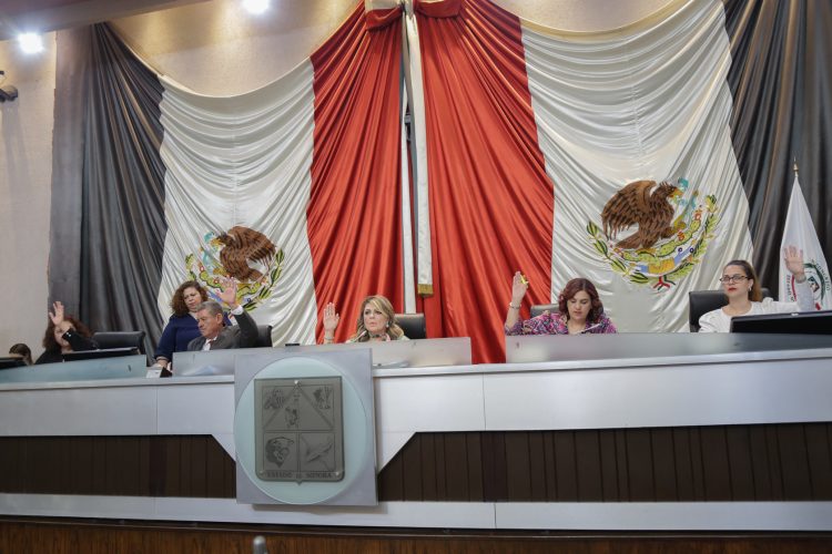 TURNA PRESIDENCIA DE LA PERMANENTE DIVERSOS ASUNTOS A COMISIONES 