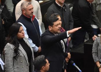 Congreso de Nuevo León elige a Luis Enrique Orozco Suárez como gobernador interino; descarta propuestas de Samuel García