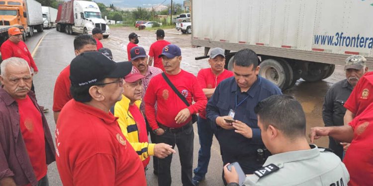 BLOQUEAN DE NUEVA CUENTA MINEROS CARRETERA ÍMURIS-CANANEA&nbsp;