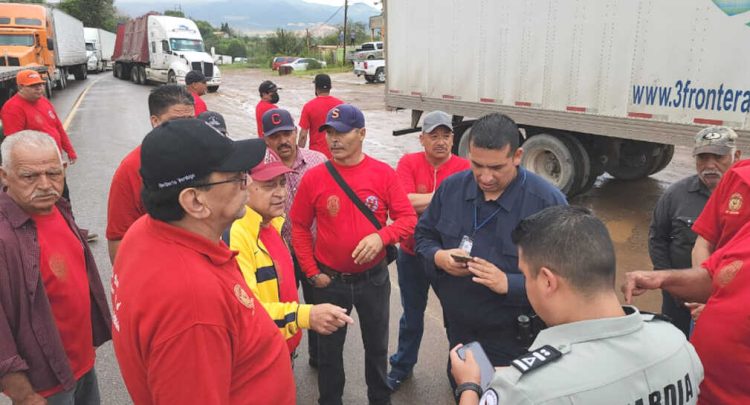 BLOQUEAN DE NUEVA CUENTA MINEROS CARRETERA ÍMURIS-CANANEA 