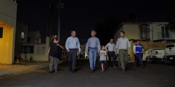 Ahora en Valle Bonito entrega Toño Astiazarán recarpeteo de calle