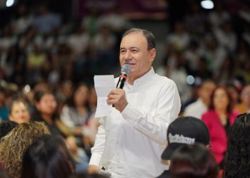 ENVIARÁ GOBERNADOR INICIATIVA A CONGRESO PARA HACER CONSTITUCIONAL EL OTORGAMIENTO DE BECAS EN SONORA