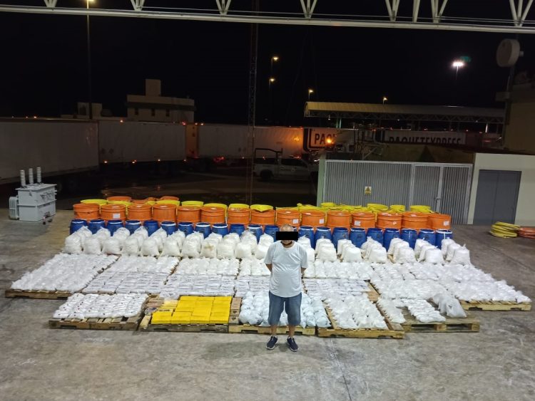 Aseguran en Querobabi tractocamión con más de tonelada y media de diversas drogas