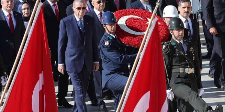 TURQUÍA LANZA ATAQUES AÉREOS A ZONAS DE SIRIA E IRAK TRAS ATENTADO EN ESTAMBUL