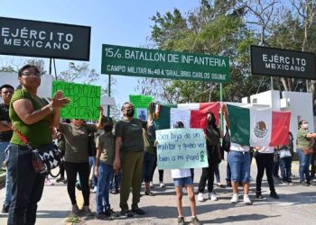 MARCHAN FAMILIAS EN MÉXICO A FAVOR DE DERECHOS HUMANOS DE MILITARES DETENIDOS EN TAMAULIPAS