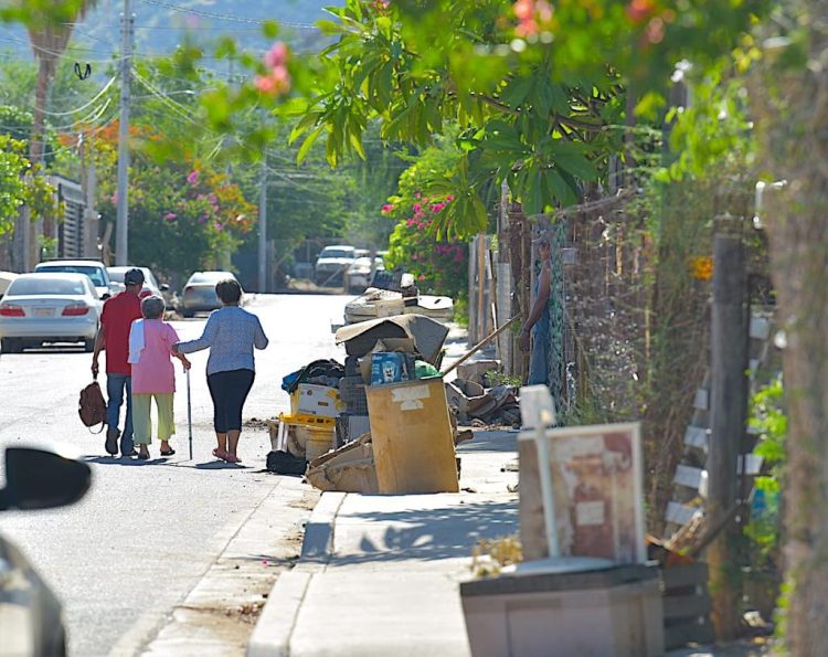 Gobierno Municipal realiza Jornada de Descacharre en la colonia 4 de Marzo
