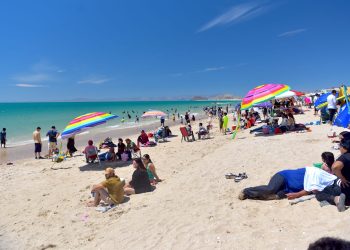 Implementa Gobierno Municipal medidas preventivas en Bahía de Kino