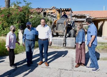 Supervisa Toño Astiazarán demolición de espacio insalubre y de inseguridad