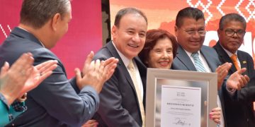 Las y los maestros son protagonistas de la transformación de Sonora: gobernador Alfonso Durazo