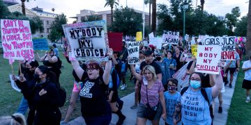 Propuesta busca que el derecho al aborto sea constitucional en Arizona