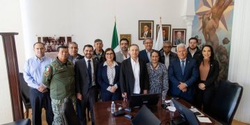 Atiende Gobernador reunión con gremio de transportistas de carga en la entidad
