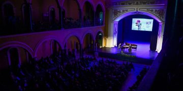 Con música pop y ópera conmemoran el natalicio del doctor Alfonso Ortiz Tirado