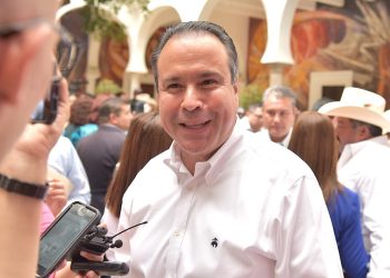 CELEBRA TOÑO ASTIAZARÁN REDUCCIÓN HISTÓRICA DE LA TASA DE DESOCUPACIÓN EN HERMOSILLO