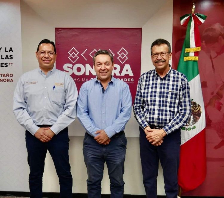 Recibe SEC pliego petitorio estatal de demandas de las secciones 28 y 54 del SNTE