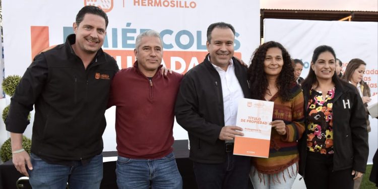 Anuncia Toño Astiazarán obras en Miércoles Ciudadano de Dunas