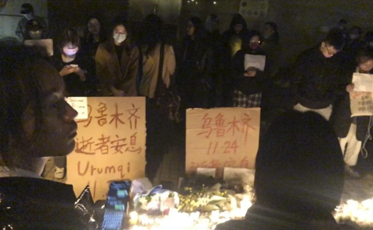 LAS PROTESTAS EN CINA SE EXTIENDEN A PEKÍN Y MANIFESTANTES PIDEN LA RENUNCIA DE XI JINPING 