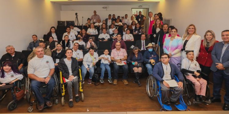 Inaugura Congreso de Sonora Primer Parlamento de Personas con Discapacidad