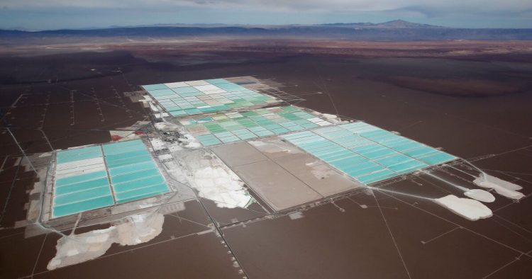 Se ampara empresa China tras retiro de concesiones del gobierno federal para operar litio en Sonora