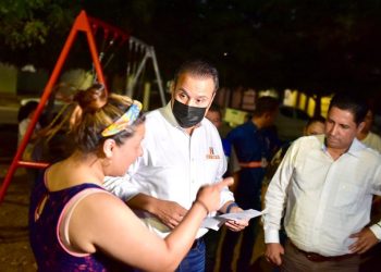 Supervisa Toño Astiazarán rehabilitación del parque de Las Lomas