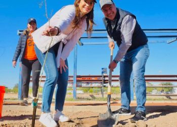 ENCABEZA ANTONIO ASTIAZARÁN ARBORIZACIÓN EN EL CÁRCAMO