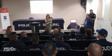 Secretaría de Seguridad previene delitos cibernéticos en Agua Prieta y Cananea