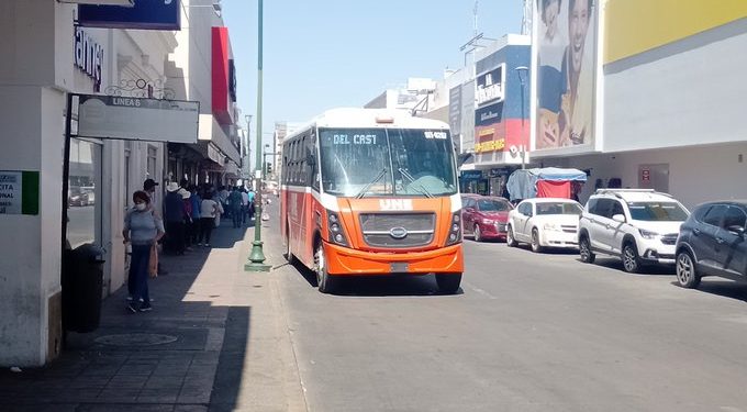 Rechazan cambio de rutas 84 % de usuarios de transporte: Peinado