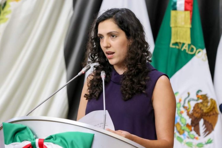 APRUEBA CONGRESO DEL ESTADO ELIMINAR LA OBLIGATORIEDAD DE LA FALDA ESCOLAR