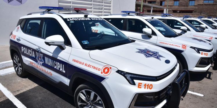 Entregan nuevo lote de diez patrullas eléctricas